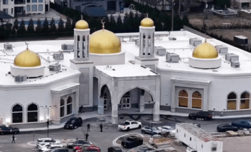 افتتاح‭ ‬مسجد‭ ‬‮«‬الحسنَين‮»‬‭ ‬في‭ ‬ديربورن‭ ‬هايتس‭: ‬ تدشين‭ ‬مرحلة‭ ‬جديدة‭ ‬من‭ ‬مسيرة‭ ‬‮«‬المنتدى‭ ‬الإسلامي‮»‬